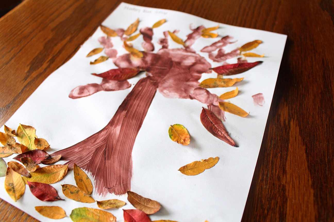 Falling leaves finger paint craft